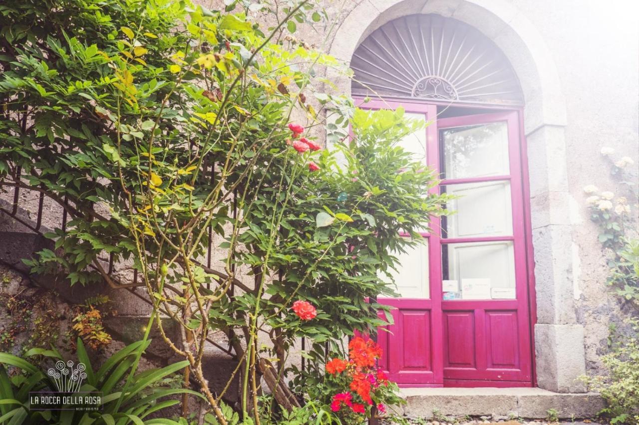 La Rocca Della Rosa Villa Zafferana Etnea Bagian luar foto