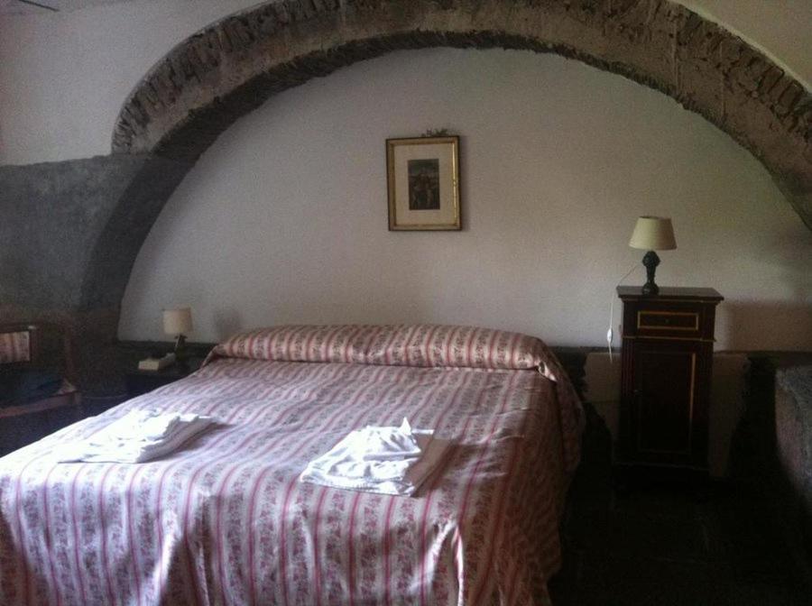 La Rocca Della Rosa Villa Zafferana Etnea Bagian luar foto
